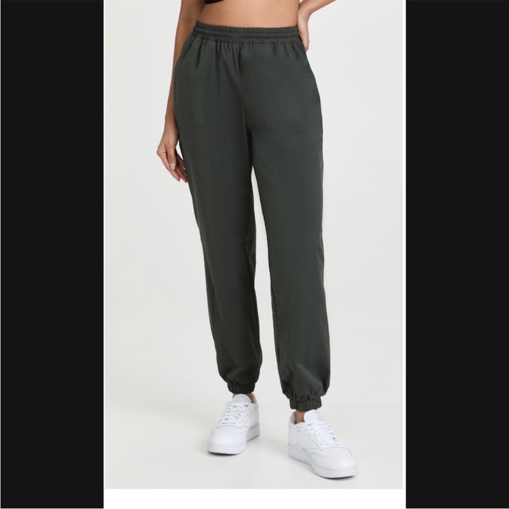 Good American Brushed Track Joggers Pants Size 2XL in Green.